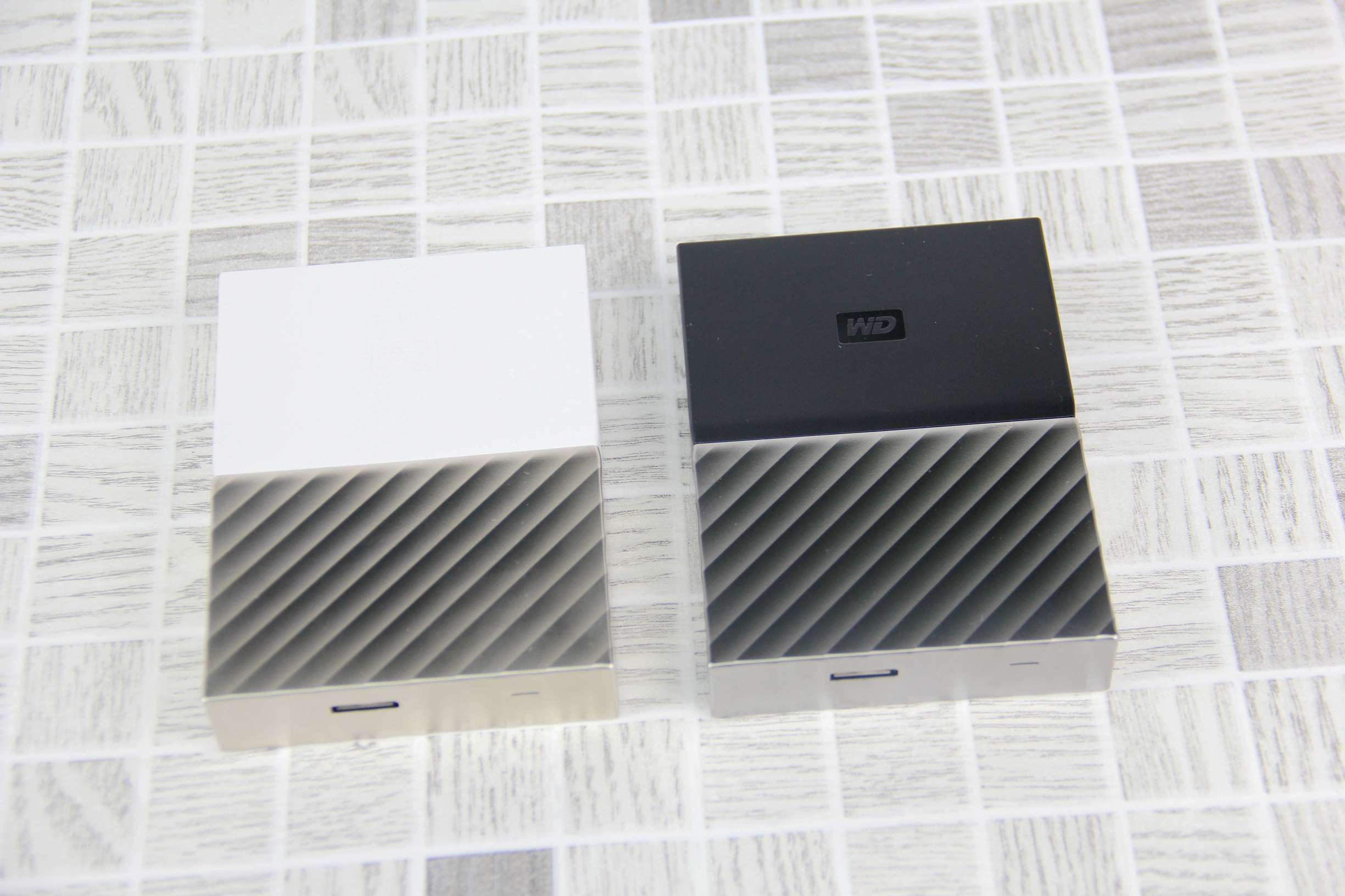 西部数据mypassport移动硬盘拆解,西数mypassport移动硬盘测评