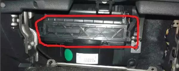 奔驰宝马奥迪空调滤芯更换教程,宝马五系空调滤清器