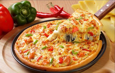 最好吃的披萨饼底的做法,披萨饼的真正做法