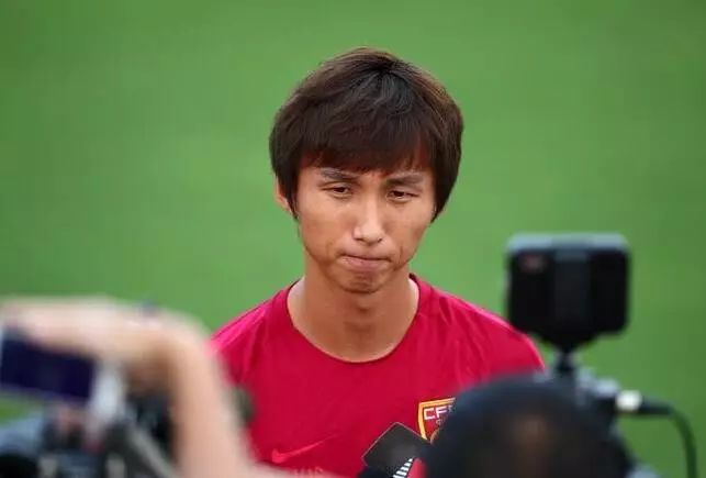 4笔引援流产暴露申花不足，自身方向不该被上港崛起左右！