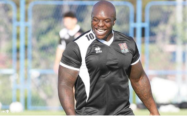 比浩克还强壮足坛最灵活大胖子隔空喊话利物浦主帅签下他