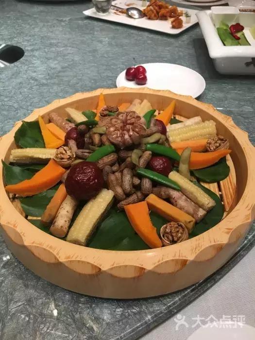 新疆菜高端饭馆排名前十,新疆高端饭局视频