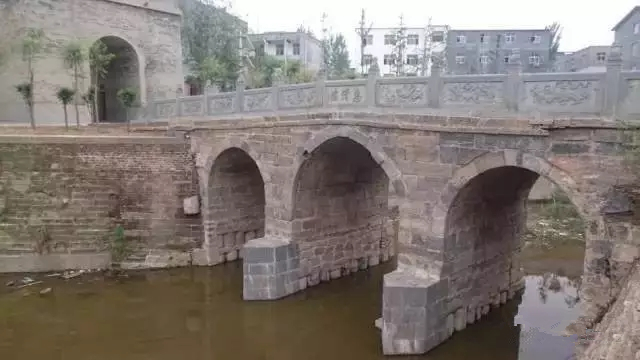 去郑州哪里旅游最便宜又好玩,郑州值得旅游的地方有哪些