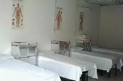 我找了家店，亲自试了传说中的“点穴减肥术”，其实不过如此