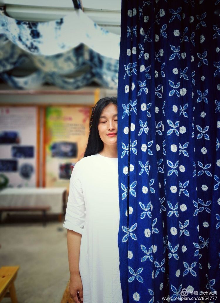 有一种蓝叫青花蓝,有一种颜色叫中国红