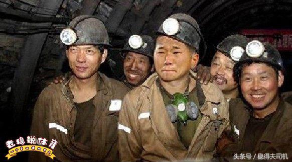 他才是真正的中国最佳前锋，从不晒富炫妻，资助贫困儿童踢球