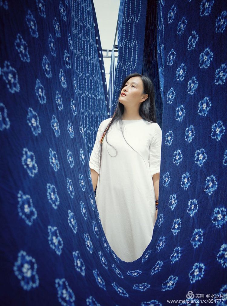 有一种蓝叫青花蓝,有一种颜色叫中国红