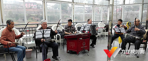 不靠谱的乐团完整版,史上最不靠谱的乐队