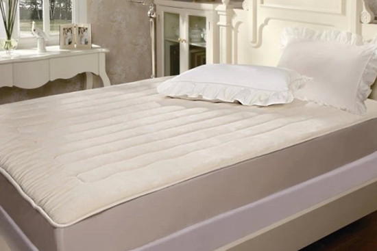 泰国床垫乳胶床垫价格,床垫的尺寸不同价格一样吗