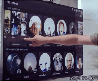 一部手机就可以让电视变成触摸屏,有一款黑科技能将电视变成触摸屏