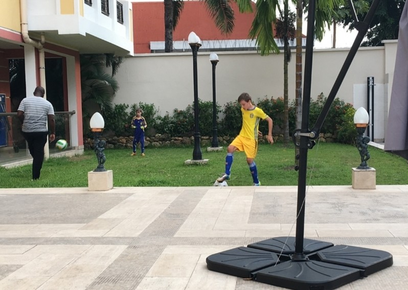 在非洲刚果金生活和工作，战狼2之后很多人担心自己的安全，其实