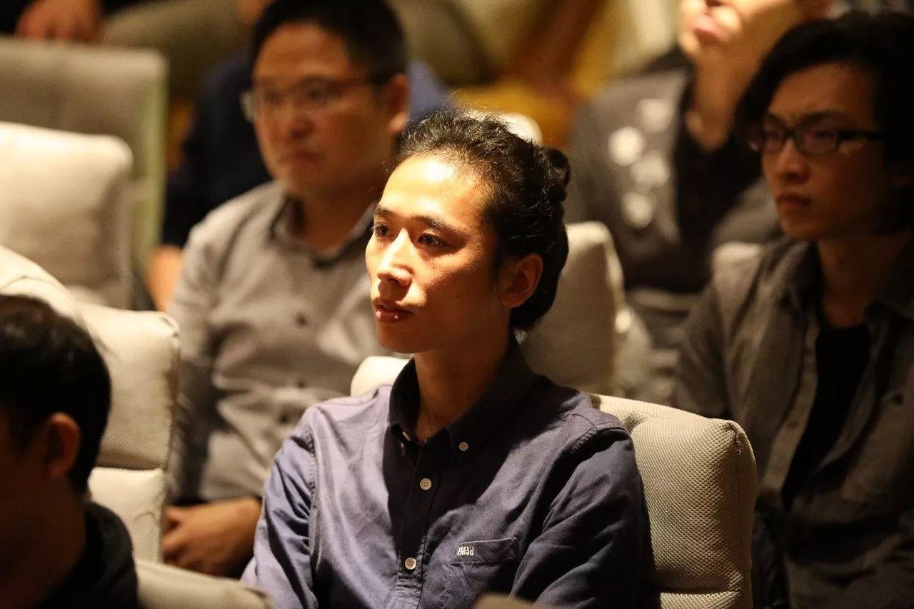 金风送爽同邀月下联,金风送爽迎中秋