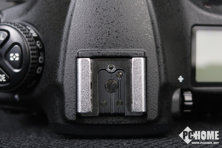 尼康d850全画幅高端相机怎么选,尼康全画幅单反d850