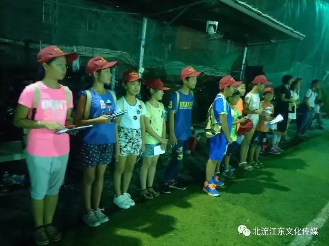 小学生足球小记者采访模板,足球联赛小记者报道