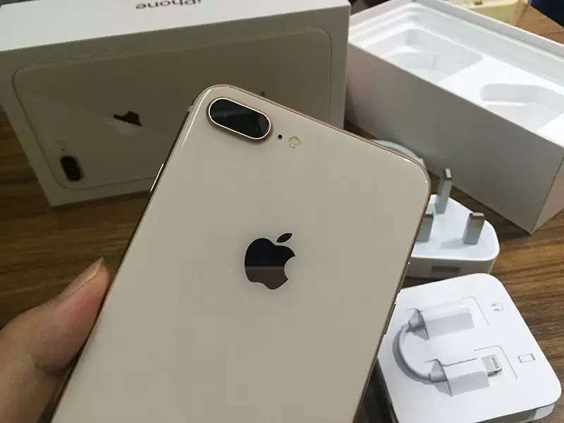 港版iPhone8Plus腮红金开箱实拍：这金色有点特别