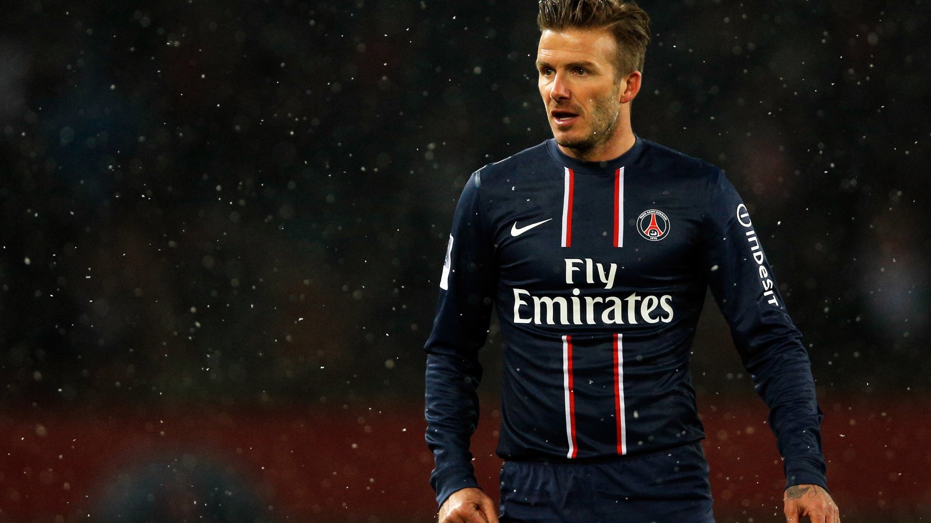 足球高质量壁纸拼图,足球壁纸珍藏