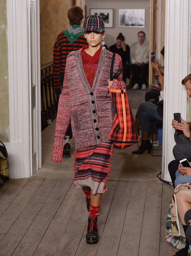 辛迪克劳馥时装,辛迪克劳馥银色衣服