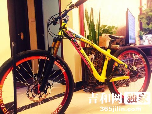 长春男孩花一年半组装特技自行车丢了望好心人帮寻找