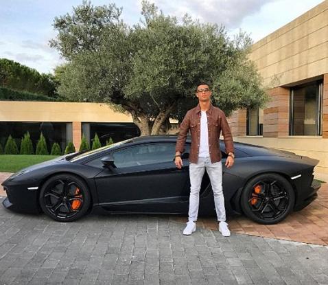 曝c罗限量版超跑,高富帅c罗cr7