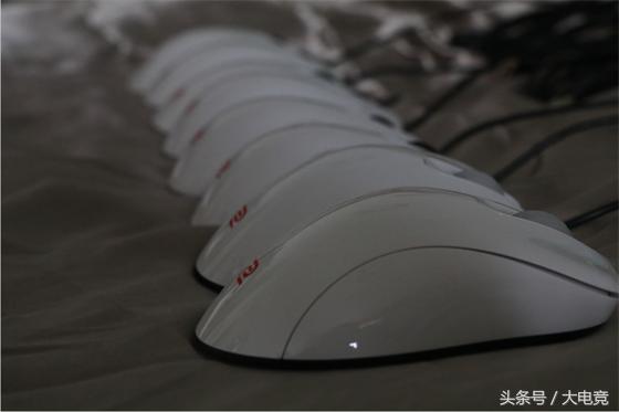 zowie鼠标白色,zowie白色鼠标