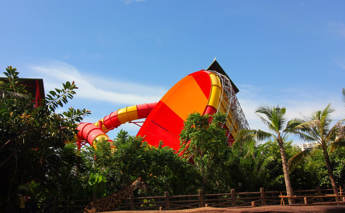 带着寻宝记游遍祖国大好河山,带着挖机去海边度假