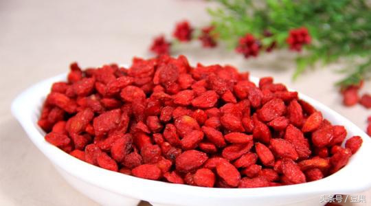 橘子生姜红枣枸杞萝卜,银耳生姜山药枸杞