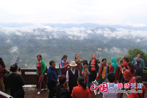 国庆去哪儿玩竹林之乡,蜀南竹海六日游攻略