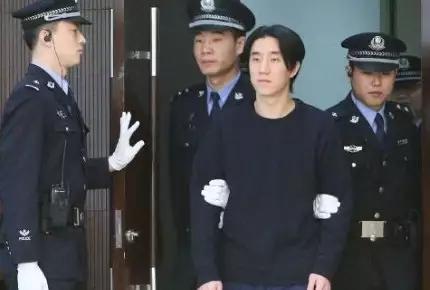 房祖名吸毒新闻发布会,房祖名陪玩后王思聪现身ktv