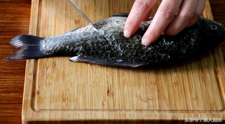 鲫鱼汤做得不好吃怎么补救,鲫鱼汤煎不白了怎么办