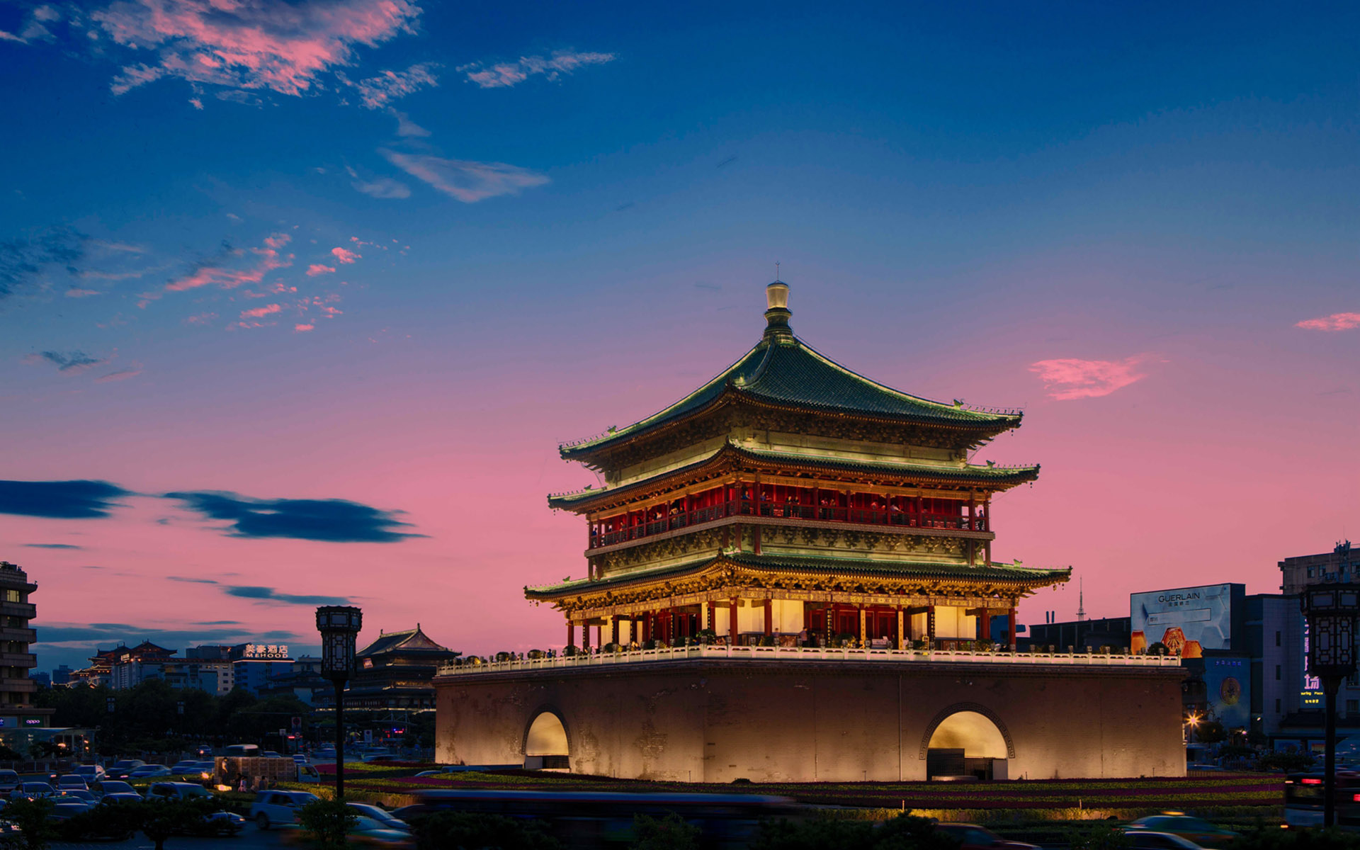 古丝绸之路西安钟楼,西安钟楼和钟鼓楼有什么区别呢