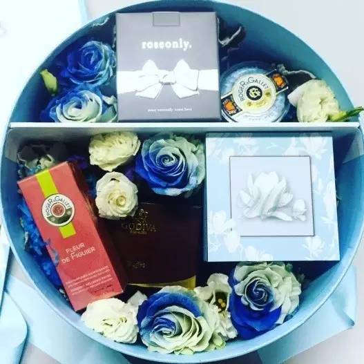 明星结婚伴郎伴手礼实用,明星结婚准备伴手礼