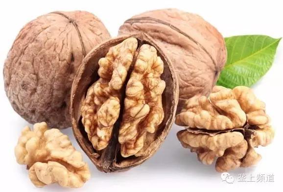 吓人吃瓜子竟然吃出病,嗑瓜子会导致什么病