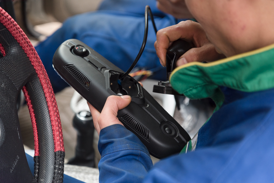 碰瓷追尾都不怕导航语音样样行——卡仕特T1智能云镜简测