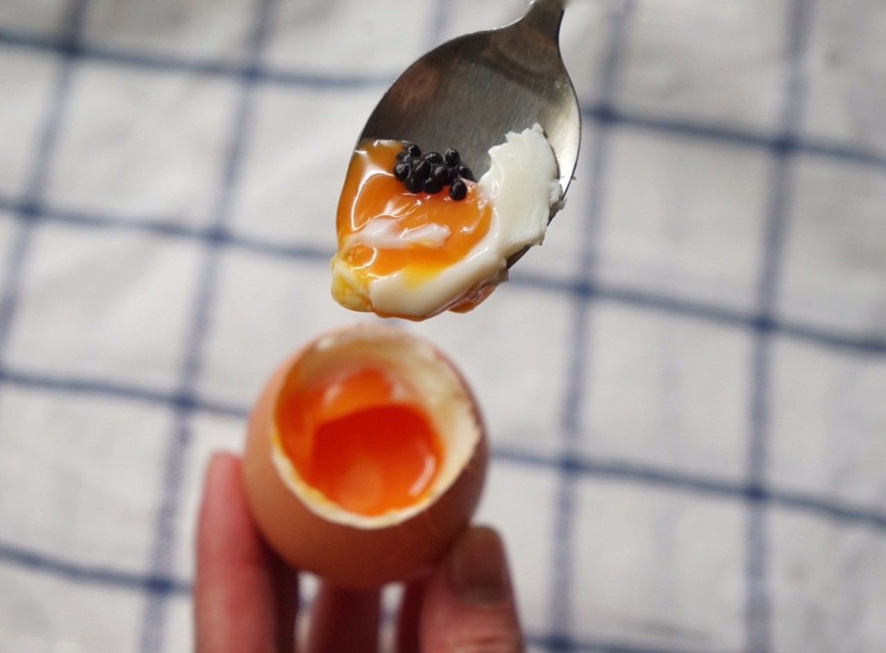 一刀切下去，鸡蛋流黄的感觉，好像中了500万！