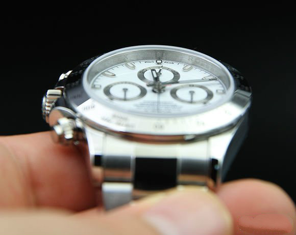 劳力士迪通拿戴着丢人吗,劳力士迪通拿金表是真的吗