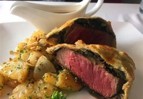 揭秘：真实的泰国人妖，昙花一现的美丽