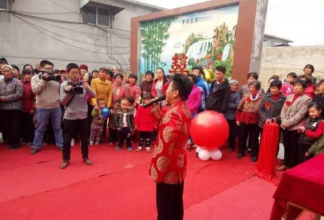 东阿小伙结婚,淮南小伙骑自行车接亲