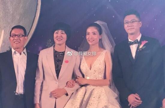 郎平换上魏秋月张常宁迅速逆转,郎平参加魏秋月婚礼