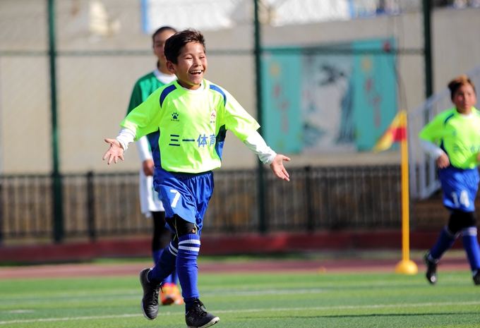 12岁足球少年,12岁足球神童