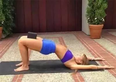 瑜伽大腿内侧训练方法,大腿内侧的肥胖纹瘦下去会消失吗