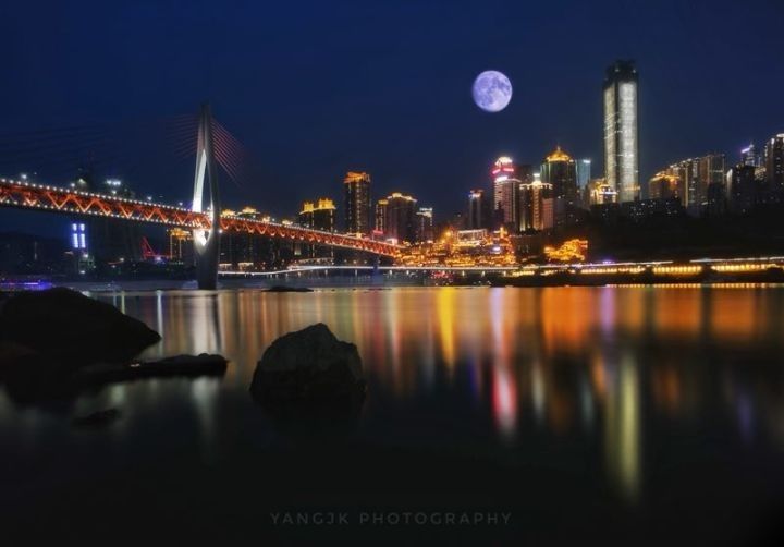 为什么手机拍不出月亮的效果,手机拍不了月亮