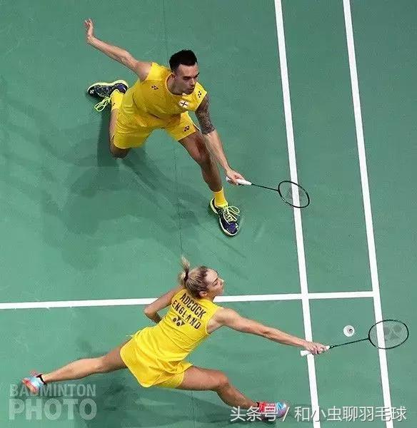 双打防守如何可以又高又远,双打站位靠前怎么防止对方拖后场