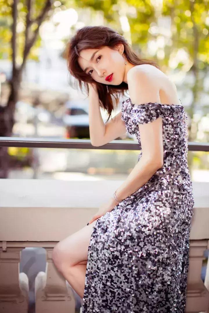 阿玛尼什么颜色口红最好用显白,李佳琦推荐适合秋冬的显白口红