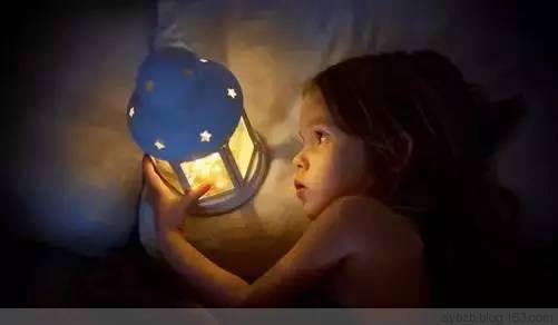 做梦时我们的大脑会经历什么,我们为什么会做梦纪录片