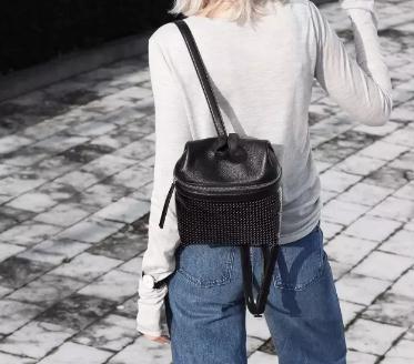 再也不用担心出门撞包，包君满意之小众高颜值双肩包