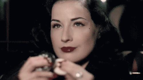 气垫粉底液如何上妆不假白,气垫粉底液解决女神们的困扰