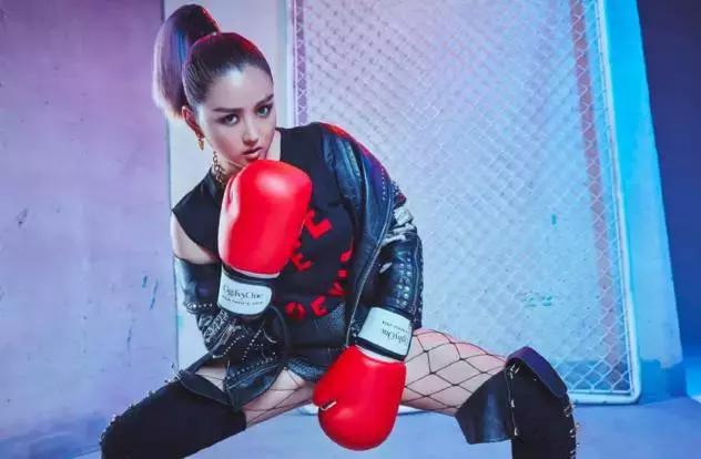 七宝哭何洁完整版,何洁照顾七宝