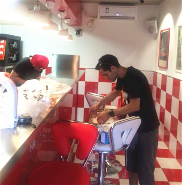 每个饥饿的夜晚,每个饥肠辘辘的夜晚