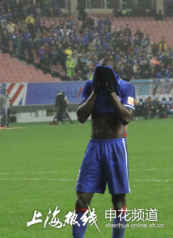 登巴巴绝杀曼联,登巴巴伤停补时