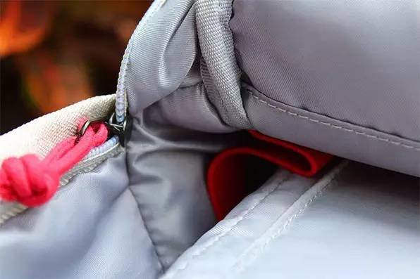 一加explorer双肩包测评视频,一加双肩包开箱视频